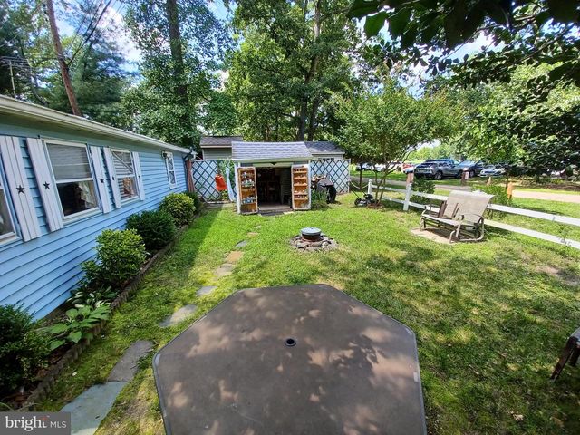 2 PARK AVE, Monroeville, NJ 08343