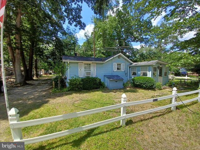 2 PARK AVE, Monroeville, NJ 08343