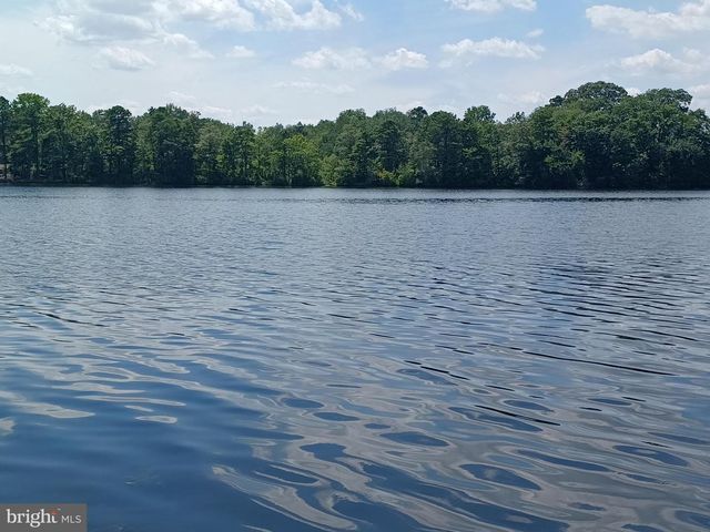 2 PARK AVE, Monroeville, NJ 08343
