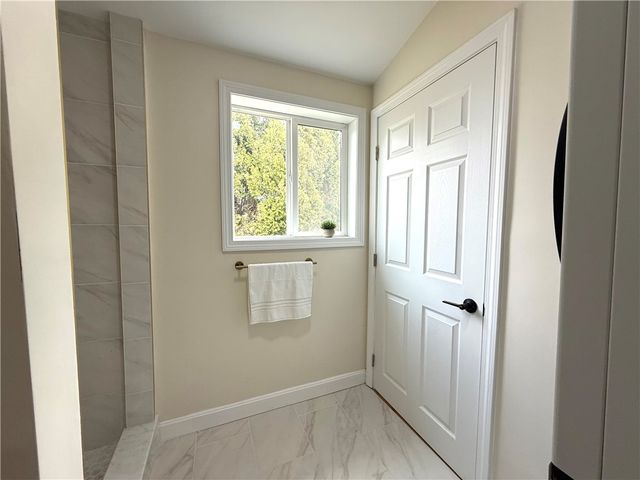 461 River Road, Lincoln, RI 02865