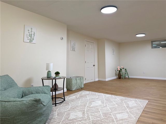 461 River Road, Lincoln, RI 02865