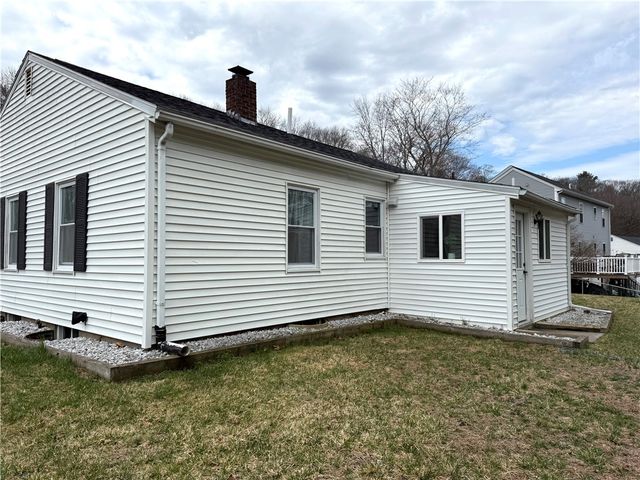 461 River Road, Lincoln, RI 02865