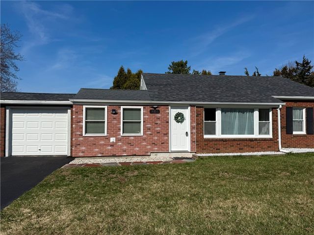 461 River Road, Lincoln, RI 02865