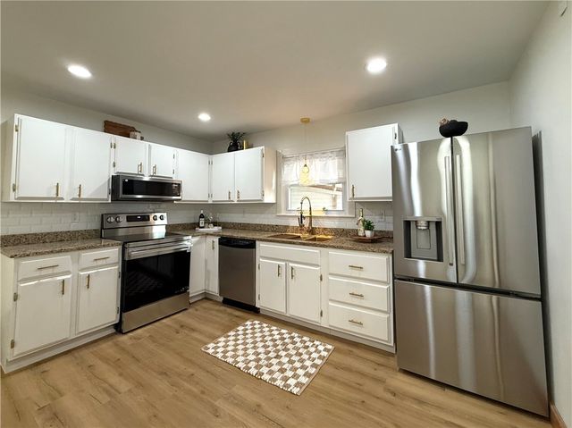 461 River Road, Lincoln, RI 02865