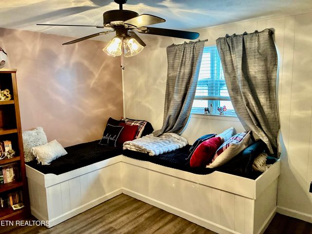 242 Adams Lane, Jellico, TN 37762