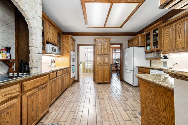 4127 Country Trails Street, Alvin, TX 77511