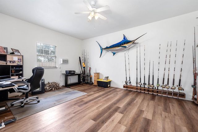 4127 Country Trails Street, Alvin, TX 77511