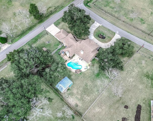 4127 Country Trails Street, Alvin, TX 77511