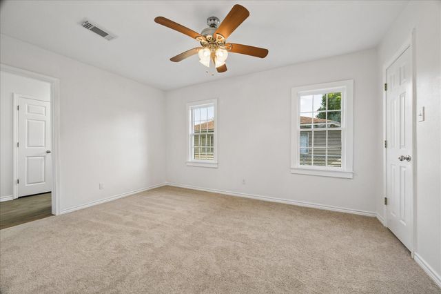 408 S 4th Street, La Porte, TX 77571