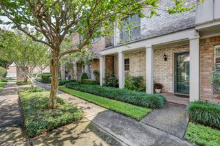 2228 S Piney Point Road 107, Houston, TX 77063