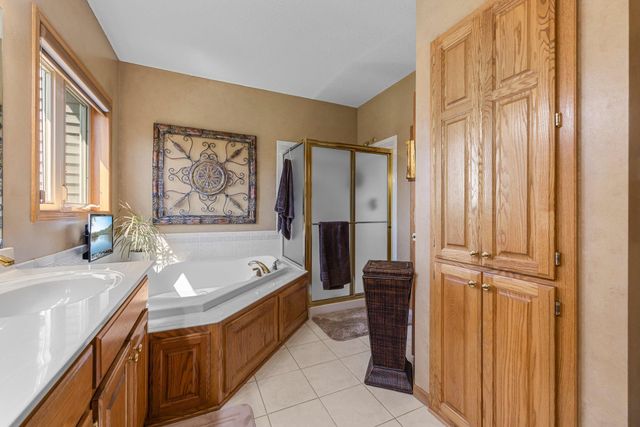 20745 Independence Court, Lakeville, MN 55044