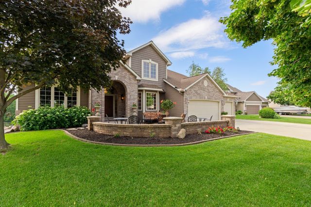 20745 Independence Court, Lakeville, MN 55044