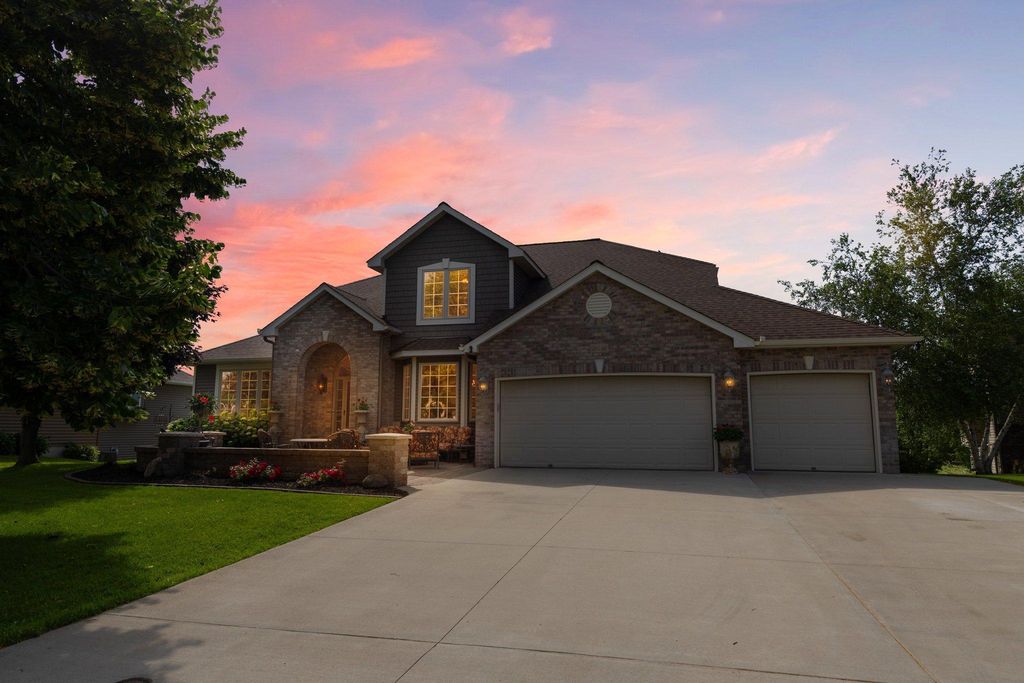 20745 Independence Court, Lakeville, MN 55044