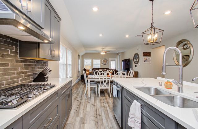 1971 Highland Meadows Drive, Pearland, TX 77089