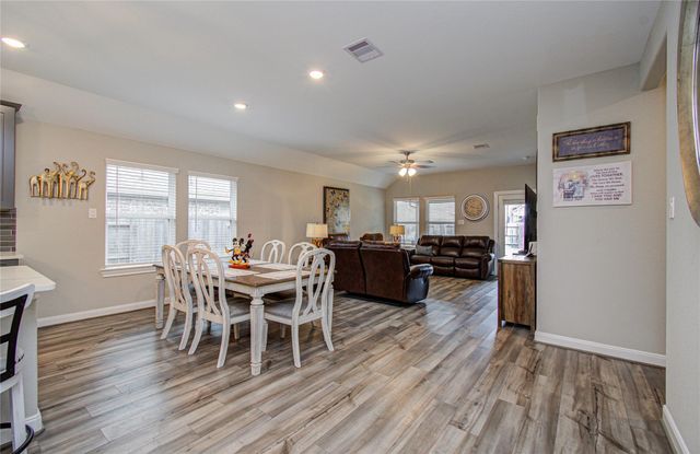 1971 Highland Meadows Drive, Pearland, TX 77089