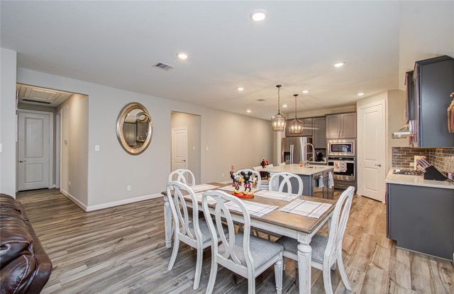 1971 Highland Meadows Drive, Pearland, TX 77089