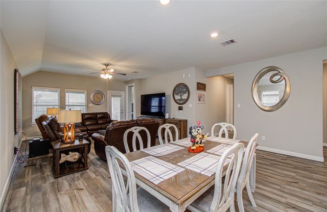 1971 Highland Meadows Drive, Pearland, TX 77089