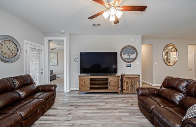 1971 Highland Meadows Drive, Pearland, TX 77089