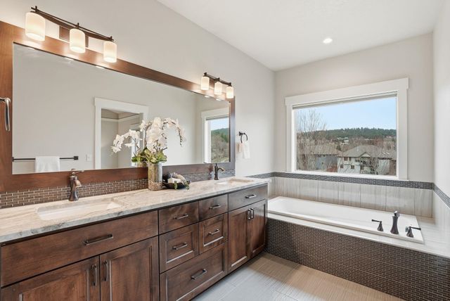 4305 S Bernson Ln, Spokane, WA 99223