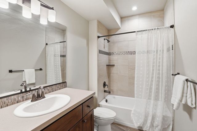 4305 S Bernson Ln, Spokane, WA 99223