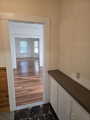 1063 Massachusetts Ave 1, Arlington, MA 02476