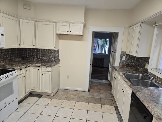 1063 Massachusetts Ave 1, Arlington, MA 02476