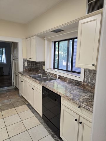 1063 Massachusetts Ave 1, Arlington, MA 02476