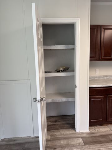 1515 Old Hwy 31, E, Westmoreland, TN 37186