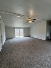 1515 Old Hwy 31, E, Westmoreland, TN 37186