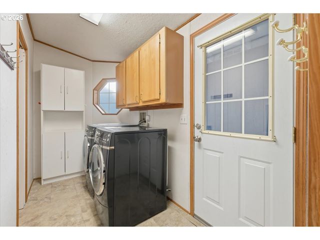 8300 Ne QUATAMA St 104, Hillsboro, OR 97006