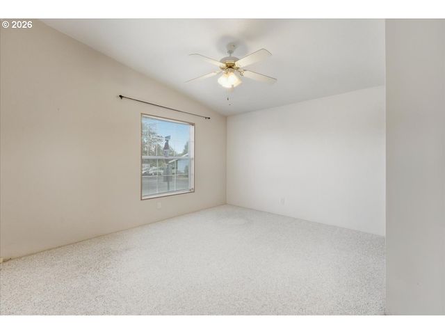 8300 Ne QUATAMA St 104, Hillsboro, OR 97006