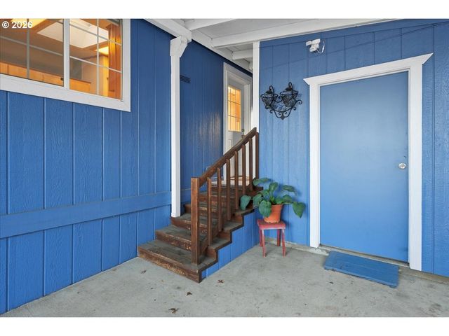 8300 Ne QUATAMA St 104, Hillsboro, OR 97006