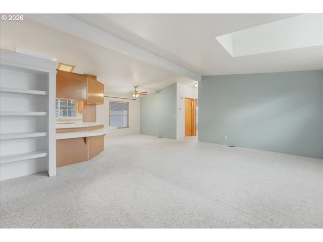 8300 Ne QUATAMA St 104, Hillsboro, OR 97006