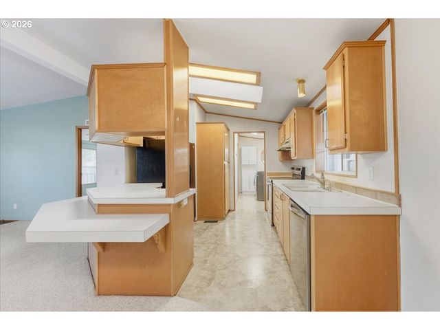 8300 Ne QUATAMA St 104, Hillsboro, OR 97006