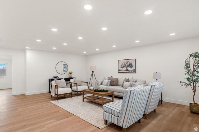 6095 S 2600 W, Roy, UT 84067