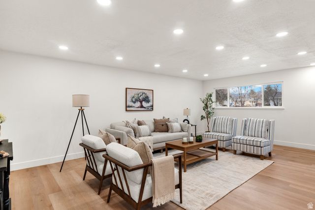 6095 S 2600 W, Roy, UT 84067