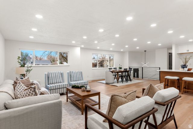 6095 S 2600 W, Roy, UT 84067