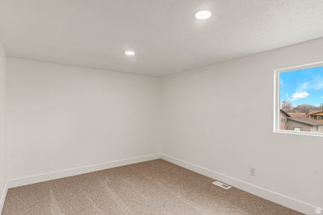 6095 S 2600 W, Roy, UT 84067