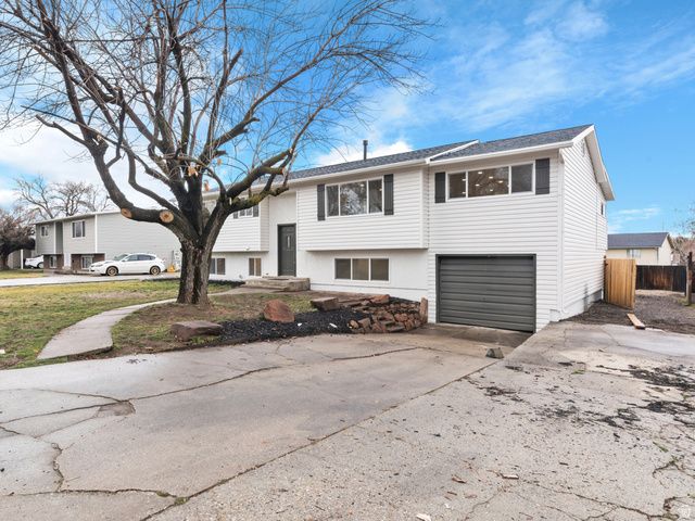 6095 S 2600 W, Roy, UT 84067