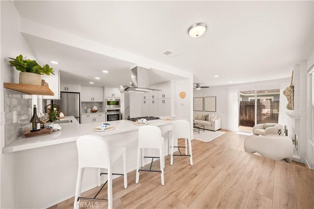 17 Blazing Star, Irvine, CA 92604