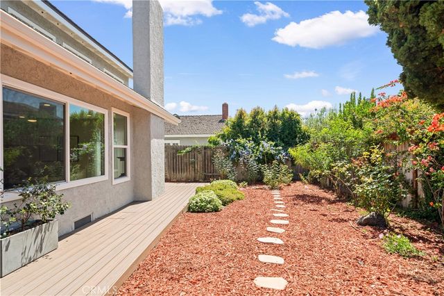 17 Blazing Star, Irvine, CA 92604