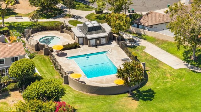 17 Blazing Star, Irvine, CA 92604