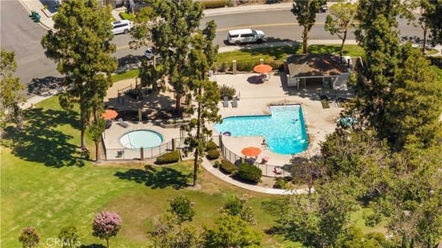 17 Blazing Star, Irvine, CA 92604
