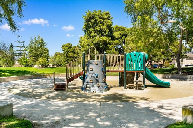 17 Blazing Star, Irvine, CA 92604