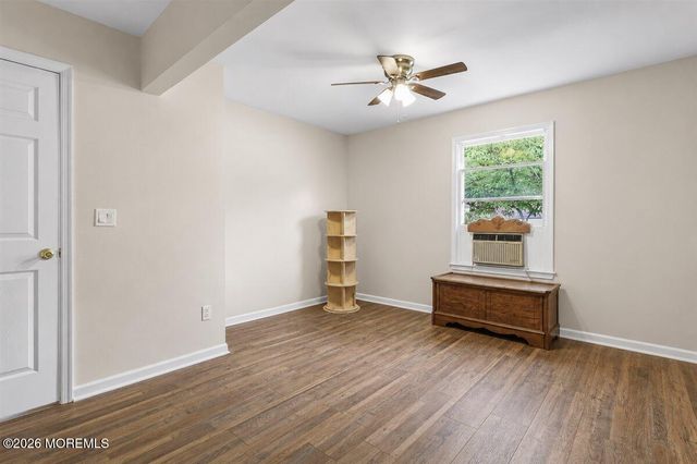 19 Manchester Avenue, Keyport, NJ 07735