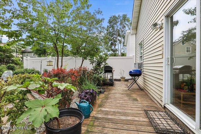 19 Manchester Avenue, Keyport, NJ 07735
