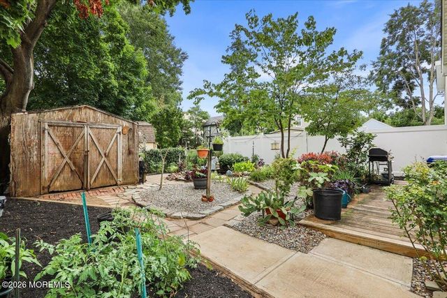 19 Manchester Avenue, Keyport, NJ 07735