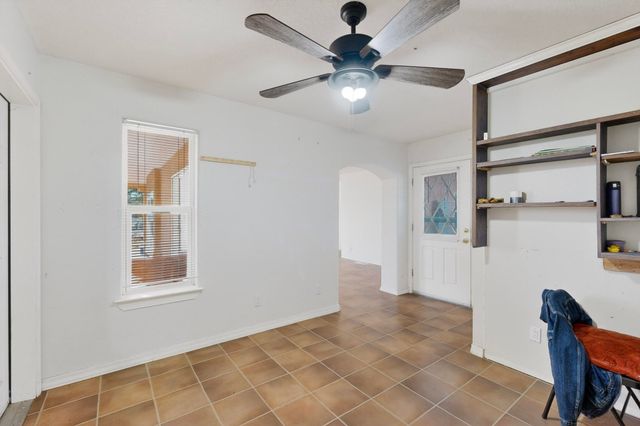 4 Glitter Gulch Way, Edgewood, NM 87015