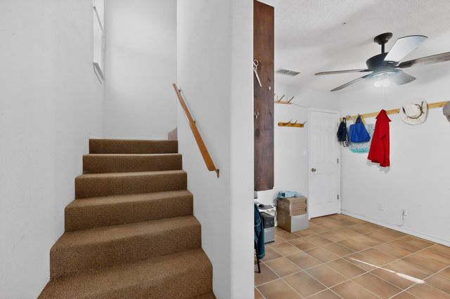 4 Glitter Gulch Way, Edgewood, NM 87015