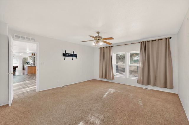 4 Glitter Gulch Way, Edgewood, NM 87015